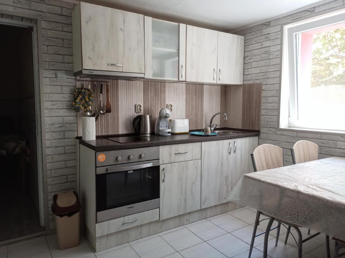 Guest House 51 كرانيفو المظهر الخارجي الصورة