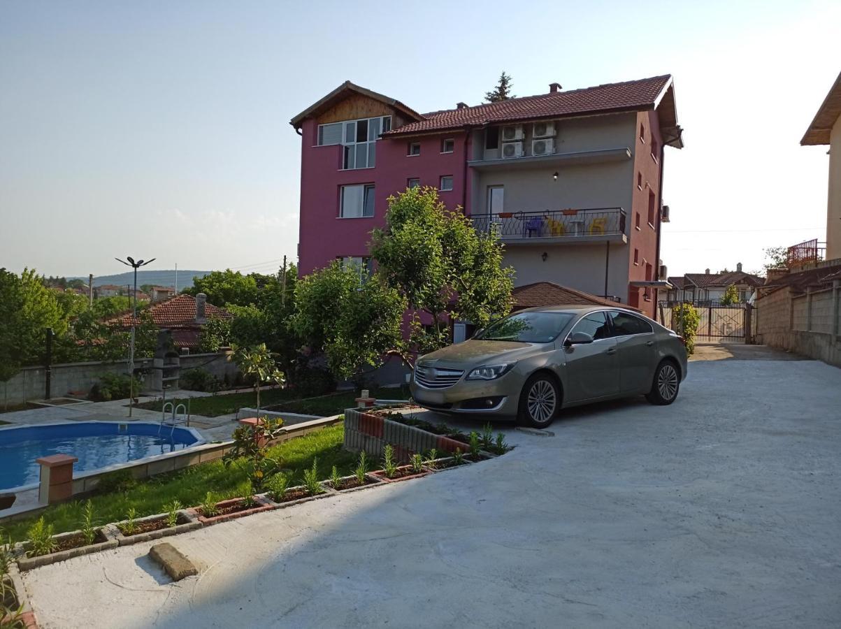 Guest House 51 كرانيفو المظهر الخارجي الصورة