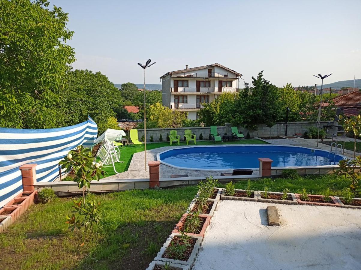 Guest House 51 كرانيفو المظهر الخارجي الصورة