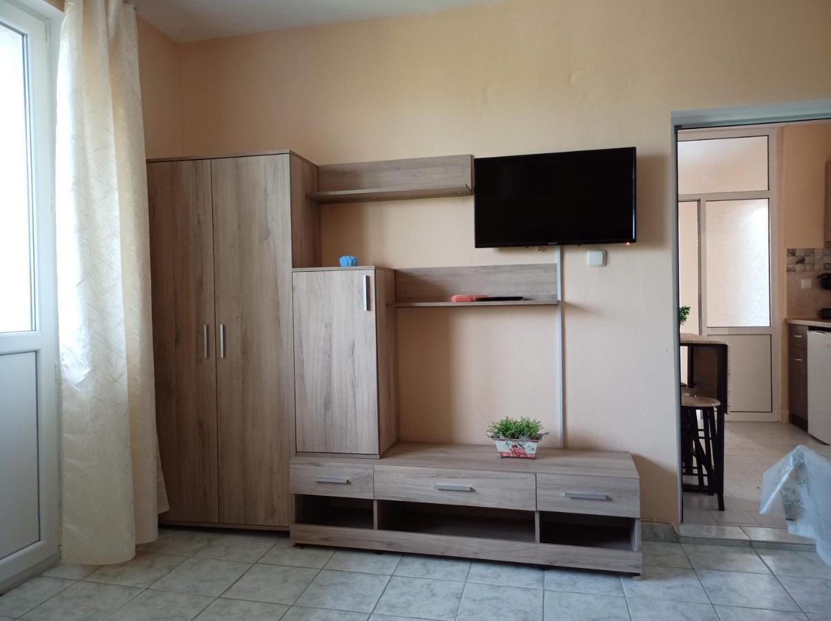 Guest House 51 كرانيفو المظهر الخارجي الصورة