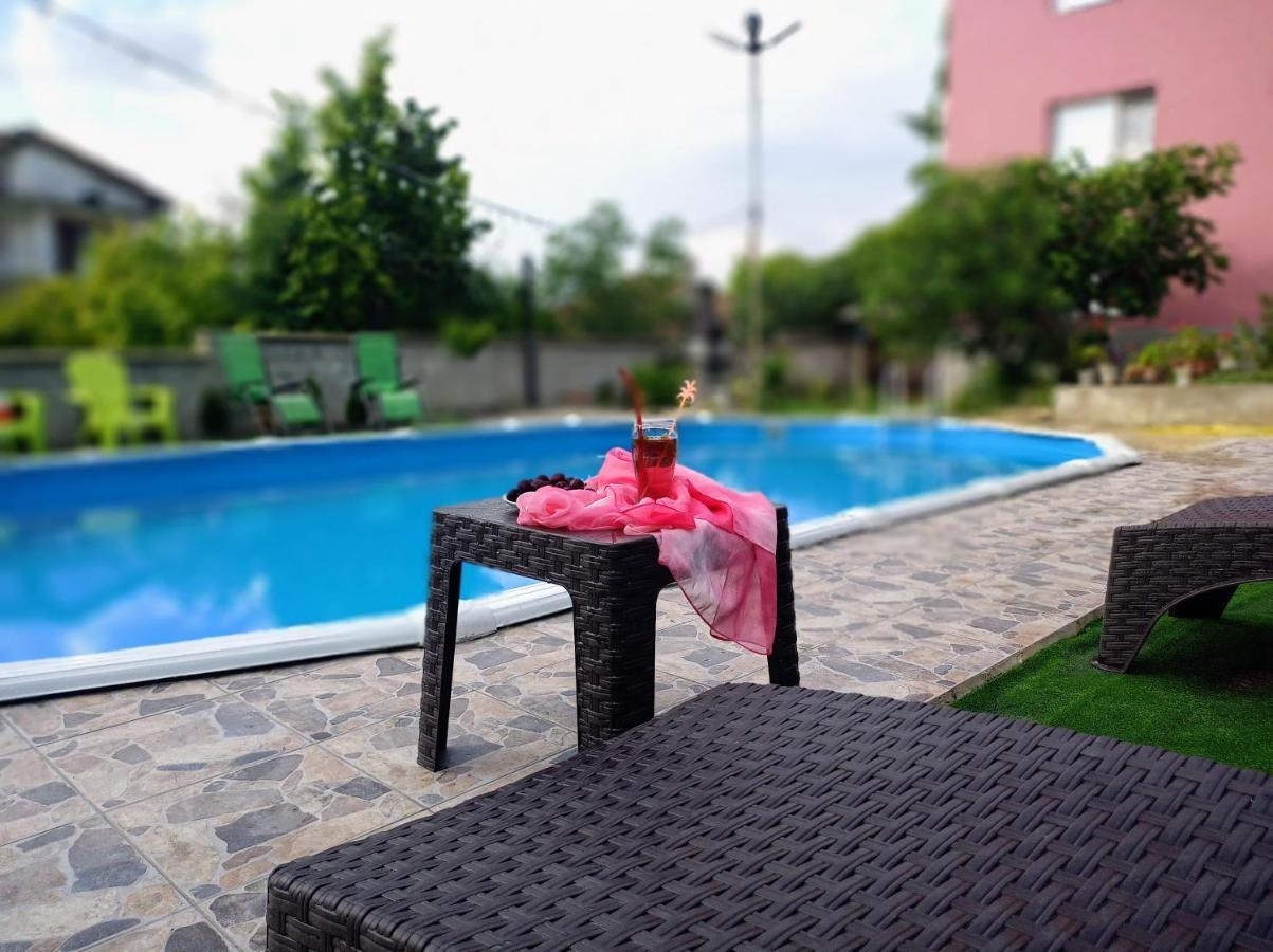 Guest House 51 كرانيفو المظهر الخارجي الصورة