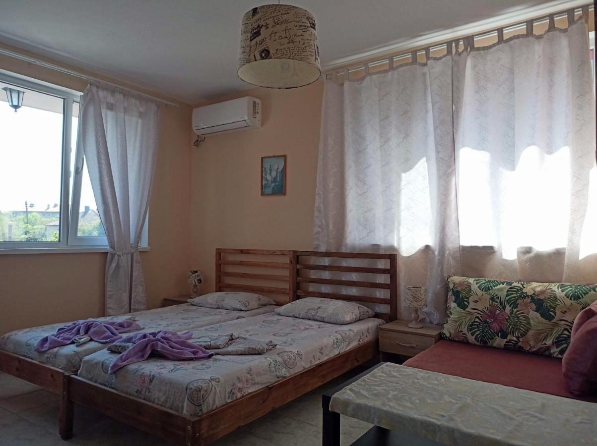Guest House 51 كرانيفو المظهر الخارجي الصورة