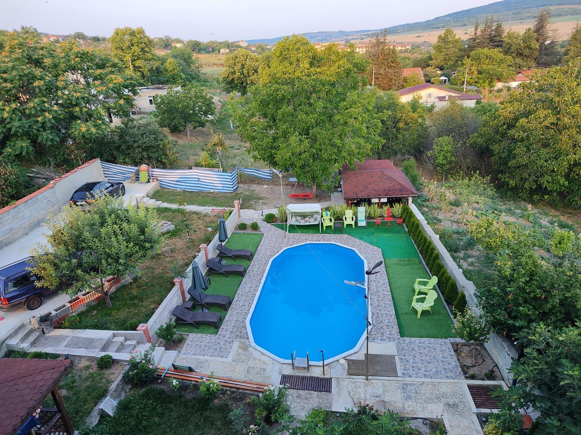 Guest House 51 كرانيفو المظهر الخارجي الصورة